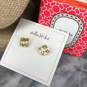 Stella & Dot Luxe Stud Earrings